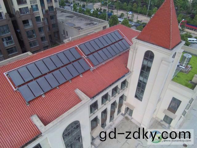 中房(fang)瑞緻(zhi)4#地塊幼兒園太陽能熱水係統工程