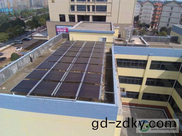 長沙壹裏星街項目配套幼兒園太陽能熱(re)水係統