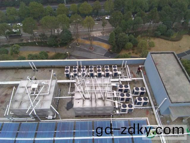 長(zhang)沙(sha)縣(xian)天(tian)達中學宿(su)捨(she)空氣源熱(re)水(shui)工(gong)程(cheng)