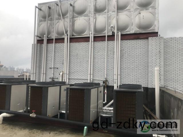 瀏(liu)陽(yang)市第一(yi)中學(xue)空(kong)氣源熱泵熱水工程