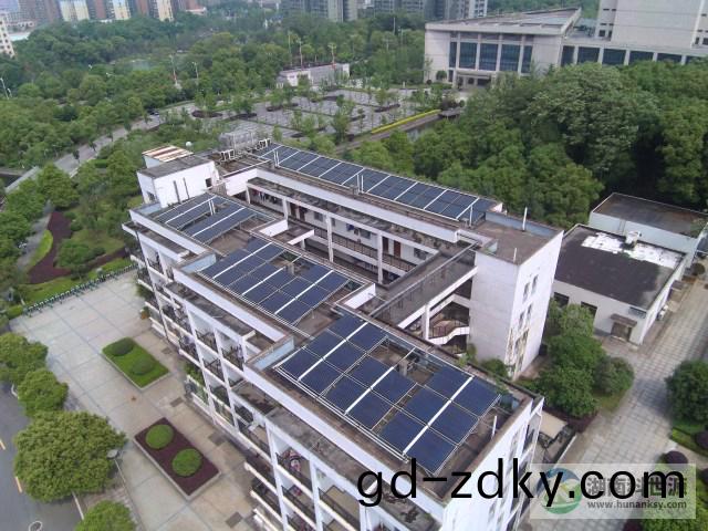 湖(hu)南省人民(min)政府武警樓及員(yuan)工樓集中式太陽(yang)能(neng)熱水係統工程
