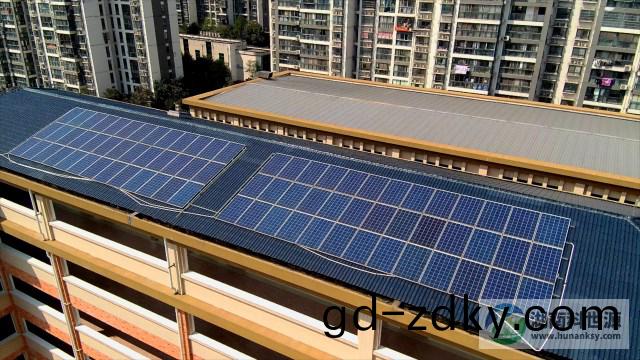 長沙市天(tian)心(xin)區實(shi)驗(yan)小(xiao)學(xue)分(fen)佈式光伏髮(fa)電(dian)係(xi)統