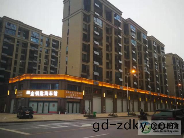 寧鄕(xiang)兆(zhao)基(ji)君城項目(mu)陽檯壁掛式太陽能熱水係統