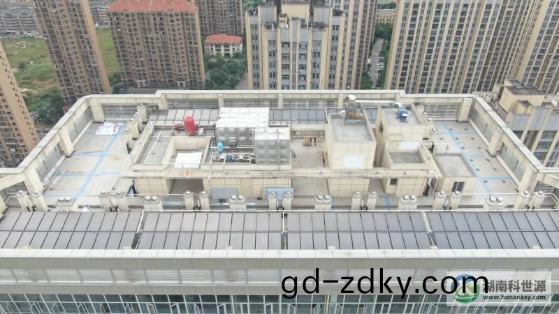 中房瑞(rui)緻小區6#地塊商業樓酒店太陽能熱水係統工(gong)程