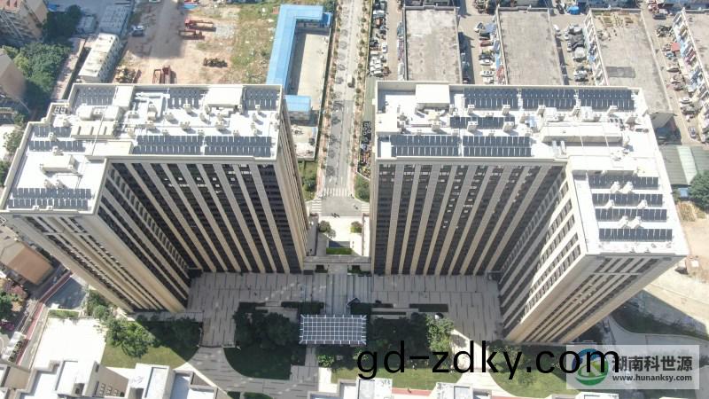 長沙(sha)中海瓏庭住宅小區1#、2#棟(dong)公寓太(tai)陽能熱水(shui)係統工程