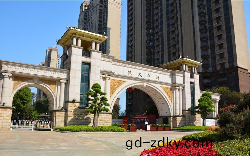 長沙恆大江灣太陽能熱水係(xi)統工程