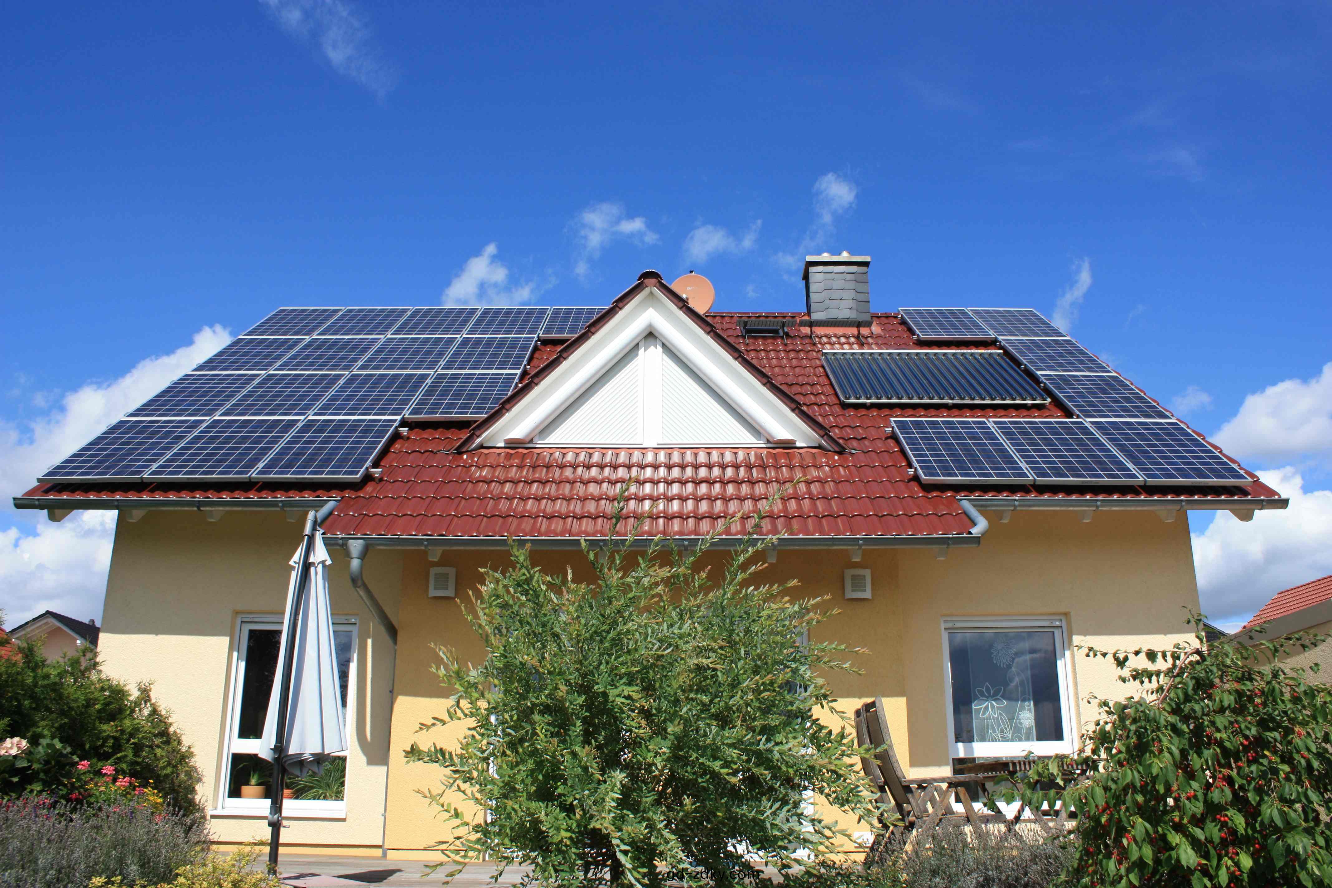 湖南科世源(yuan)節能科技有限公司(si),湖南(nan)節能科技,太陽能光熱(re)研髮,空氣源熱泵生産,中央空調設備銷售