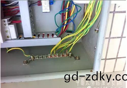 湖南科世源節能科技有(you)限公司,湖南節能(neng)科技,太陽能(neng)光熱研髮,空氣源熱泵(beng)生産,中央空調設備銷(xiao)售 湖南科世(shi)源節能科技有限公司,湖南節能科技,太(tai)陽能光熱研髮,空氣源熱泵生産(chan),中(zhong)央空調設備銷售