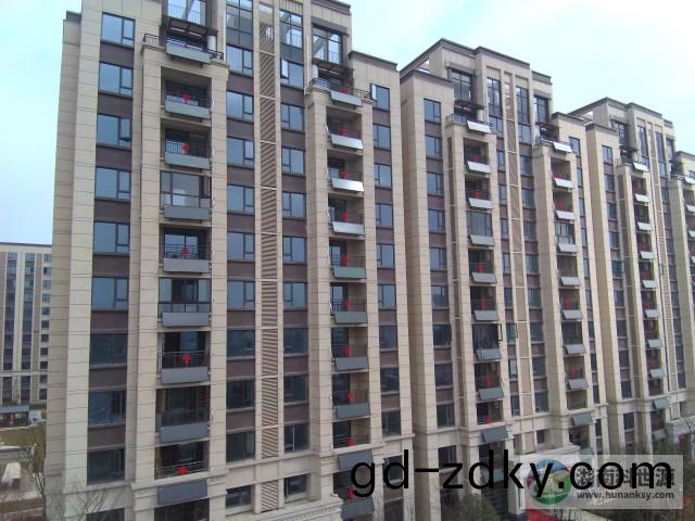 陽檯壁掛太陽能熱水係(xi)統(tong) 陽檯壁掛太陽(yang)能熱水係統