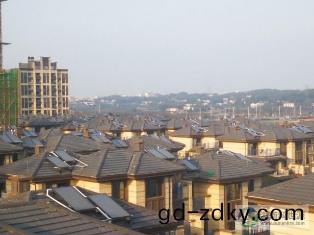 彆墅太陽(yang)能熱水工程 彆墅太陽能(neng)熱水工程