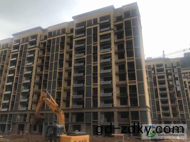 陽檯壁掛(gua)太陽能熱水(shui)器 陽檯壁掛太陽能熱水器