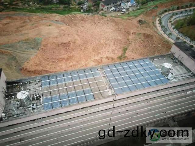 學校太陽能熱水係統工程