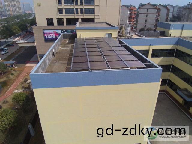 幼兒園太陽能熱(re)水工程 幼兒園太(tai)陽能熱(re)水工(gong)程