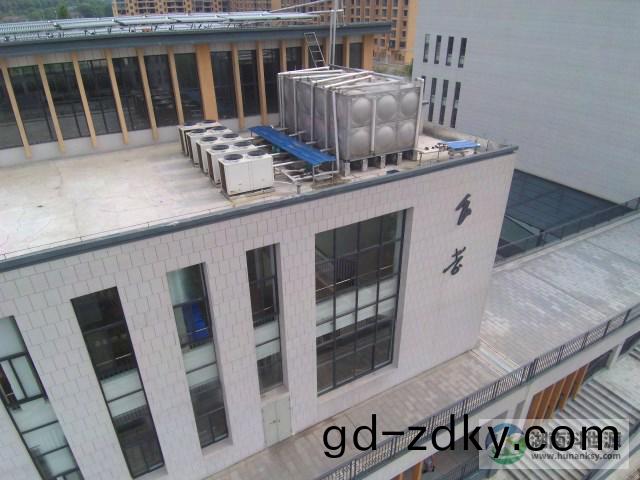 空氣(qi)能(neng)熱水係統 空氣能熱水係統