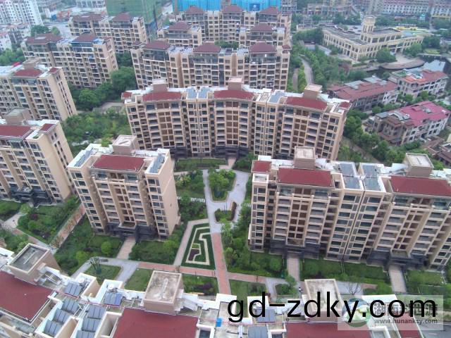 小區住宅太陽能熱水(shui)係統工(gong)程 小區(qu)住宅太陽能熱水係統工程