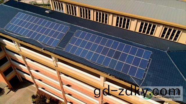 斜屋麵分佈式光(guang)伏髮(fa)電係統 斜屋麵(mian)分佈式光(guang)伏髮電係統