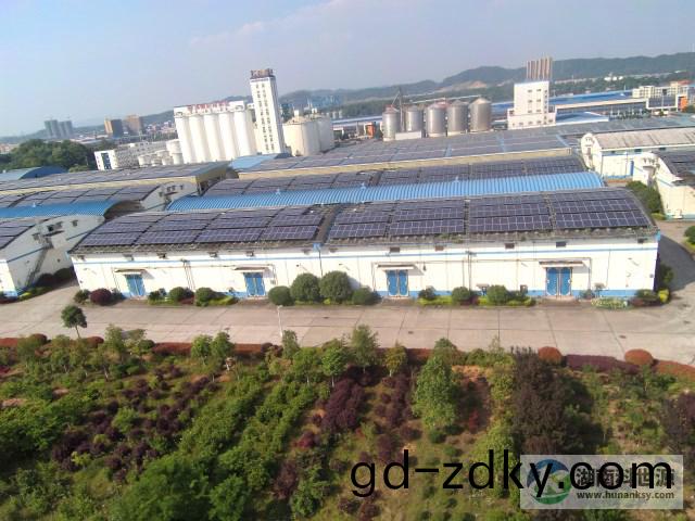 工廠(chang)屋頂太陽能光伏髮電係統