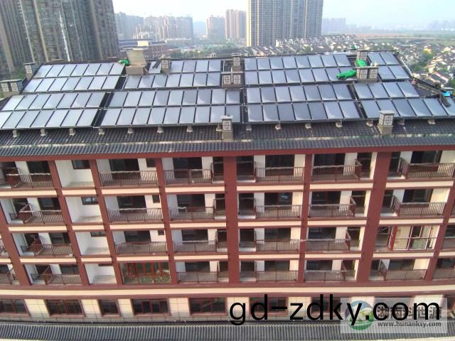 斜屋頂(ding)平闆太陽能集熱係統 斜屋頂平闆太陽能集熱係(xi)統