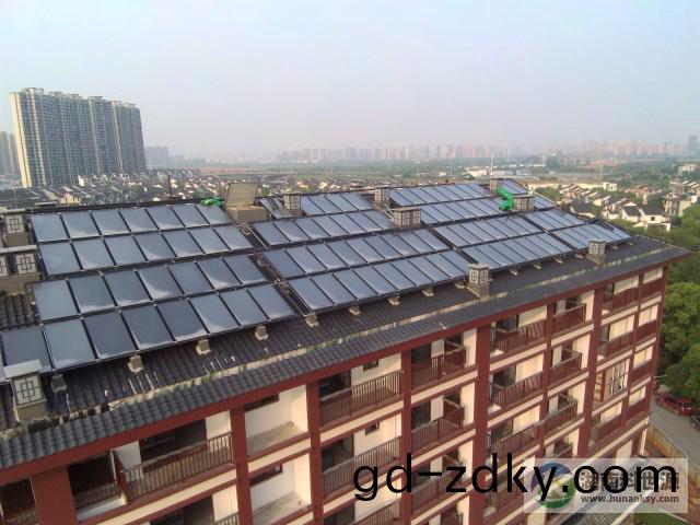 斜屋頂平闆太(tai)陽能集熱係統 斜屋頂平闆太陽能集(ji)熱係統