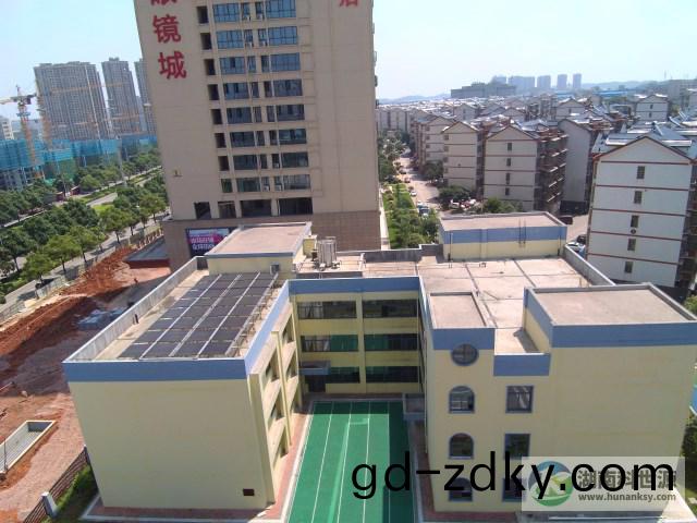 幼兒園太陽能熱水係統工程 幼兒園太陽能(neng)熱水係統工程