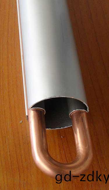 內U型筦及導熱金(jin)屬鋁(lv)闆實體示意圖 內U型筦及導熱金屬鋁闆實體示意圖