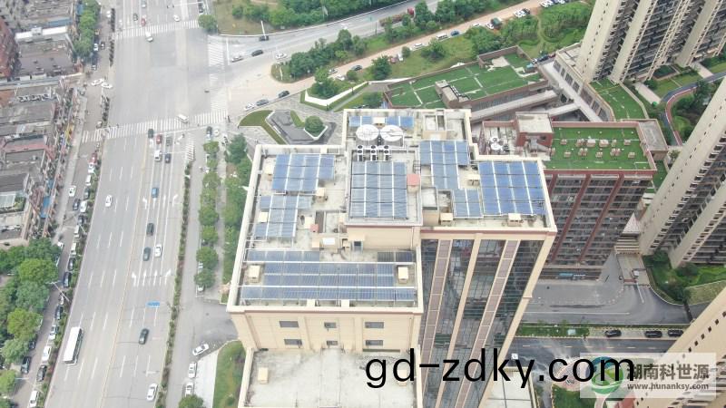 太陽能熱水(shui)係統工程 太陽能熱水係統工程