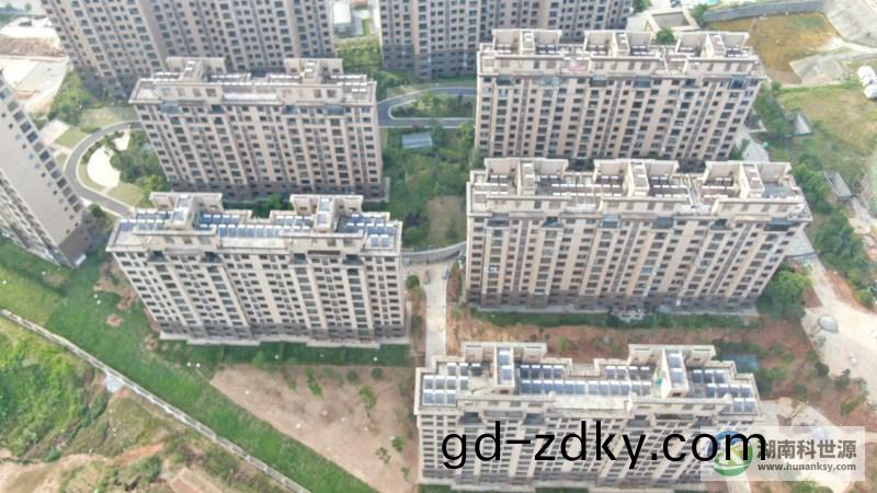 一體(ti)式(shi)太陽能熱水器 一體式太陽能熱水器