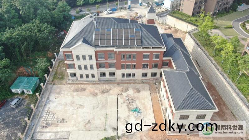 太(tai)陽能熱水(shui)係統 太(tai)陽能(neng)熱水係統