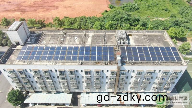 長沙太陽(yang)能熱水工程(cheng) 長沙太陽能熱水工(gong)程