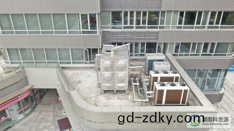 裠樓輔熱設備及儲熱水箱 裠樓輔熱設(she)備及儲熱水箱