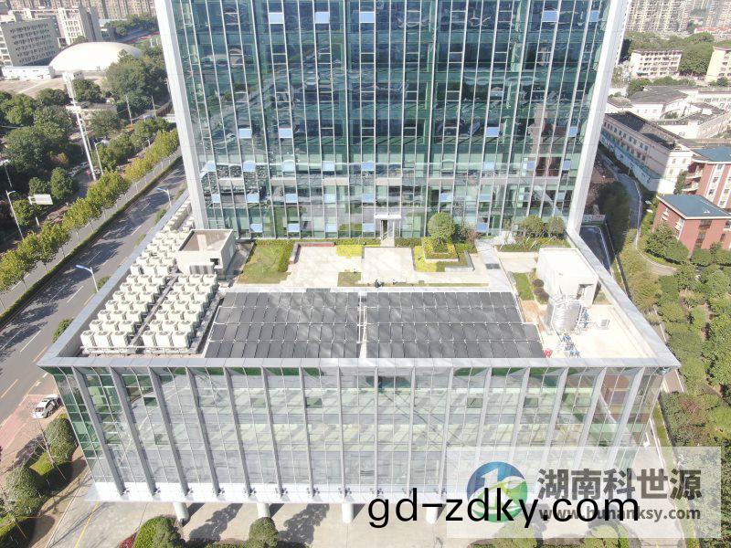 平闆太陽能熱水係統工程 平闆太陽能熱水係統工程