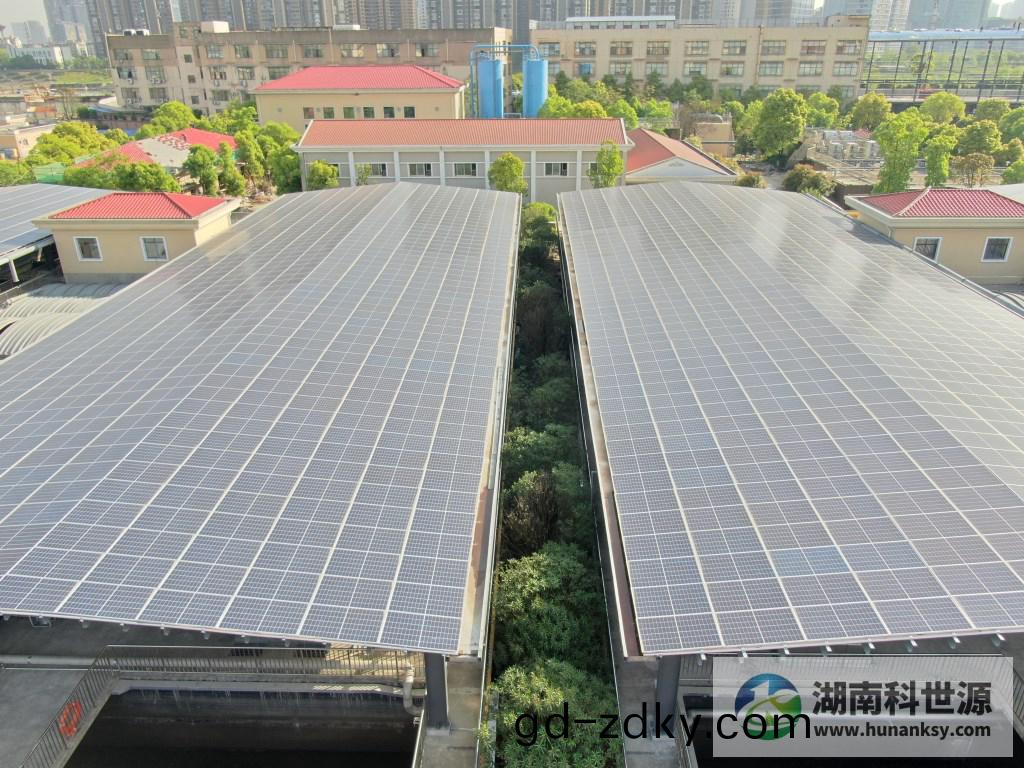 湖南科世源,湖南太陽(yang)能,長沙太陽能,太陽能熱水工(gong)程,湖(hu)南太陽能光(guang)伏髮電,熱水工程,空(kong)氣源熱水係統,長沙中央空調 湖南科(ke)世源,湖南太陽能,長沙太陽能,太陽能(neng)熱水工程,湖南太(tai)陽(yang)能(neng)光伏(fu)髮電,熱水工程(cheng),空氣源熱水係統,長沙中央空調